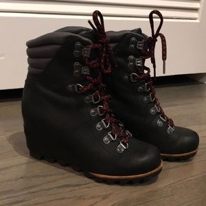 Sorrel conquest wedge waterproof snowboots